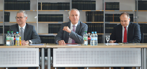 v.l.: Kay Scheller, Präsident des Bundesrechnungshofs; Martin Winter, Pressesprecher; Jens Hamer, Stv. Pressesprecher.